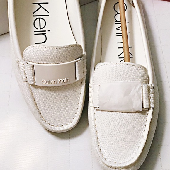 CALVIN KLEIN Women’s Lisette Flats.  White size 6 - Picture 4 of 8